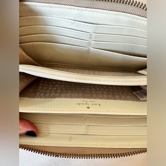 Kate Spade canvas wallet. - Picture 11 of 11